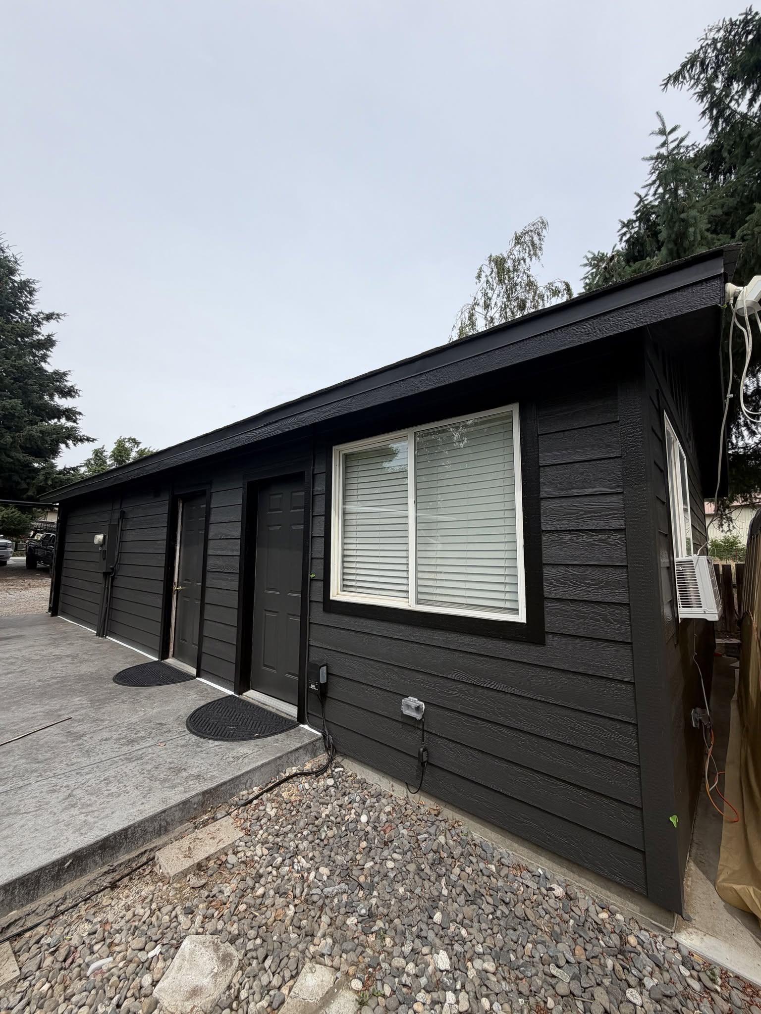Siding Dark Lap Siding Detail 1